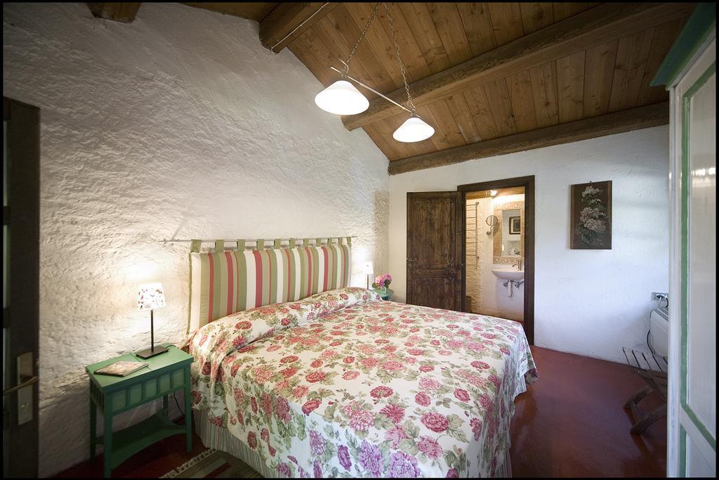 Agriturismo Famiglia Al Castello Di Bagnolo Bagnolo Piemonte الغرفة الصورة
