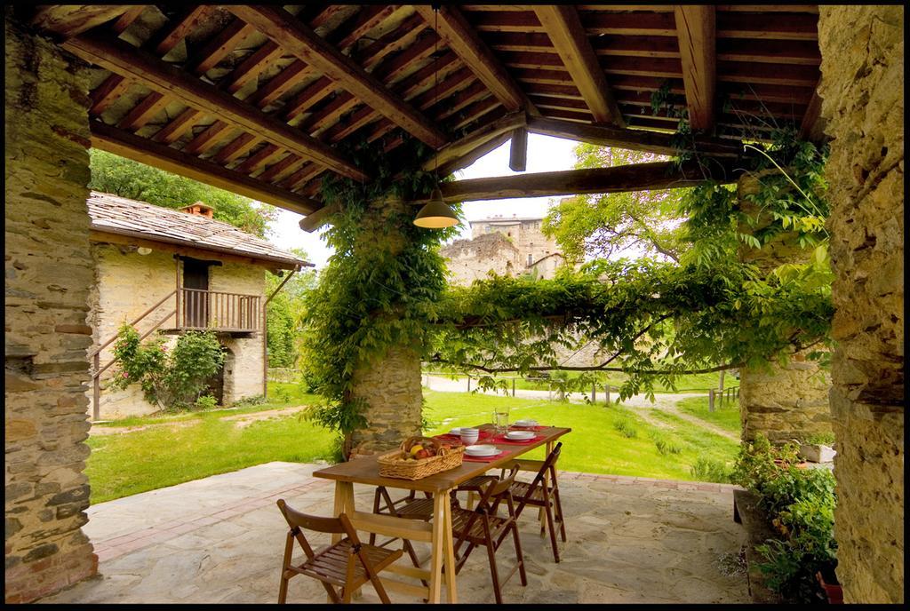 Agriturismo Famiglia Al Castello Di Bagnolo Bagnolo Piemonte الغرفة الصورة