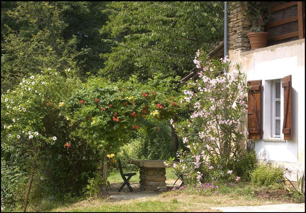 Agriturismo Famiglia Al Castello Di Bagnolo Bagnolo Piemonte الغرفة الصورة
