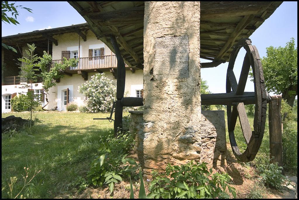 Agriturismo Famiglia Al Castello Di Bagnolo Bagnolo Piemonte الغرفة الصورة