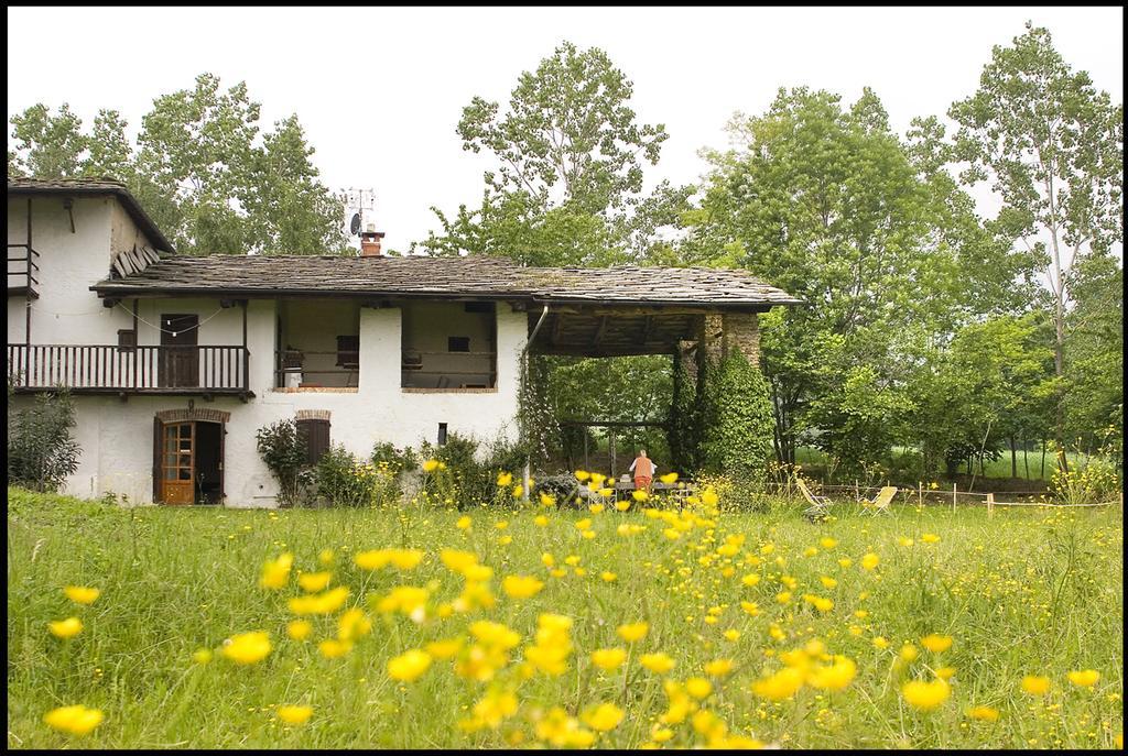 Agriturismo Famiglia Al Castello Di Bagnolo Bagnolo Piemonte الغرفة الصورة